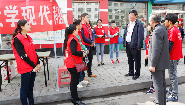 新校区迎来新同学——孝义校区2014迎新侧记 新校区迎来新同学——孝义校区2014迎新侧记