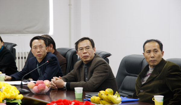校基层单位文明和谐创建工作检查考核组莅临我们检查指导 校基层单位文明和谐创建工作检查考核组莅临我们检查指导