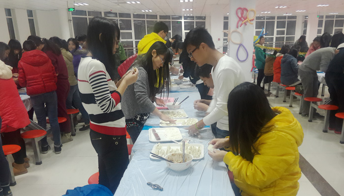 我们迎新年包饺子大赛圆满结束