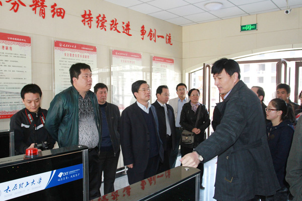 山西财经大学华商学院侯铁虎副书记一行来我们参观考察