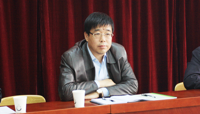 院党委中心组(扩大)举行“讲道德、有品行”“讲奉献、有作为”专题学习讨论 院党委中心组(扩大)举行“讲道德、有品行”“讲奉献、有作为”专题学习讨论