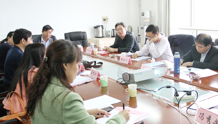 我们邀请校外专家对法学、计算机科学与技术专业进行人才培养质量评估 我们邀请校外专家对法学、计算机科学与技术专业进行人才培养质量评估
