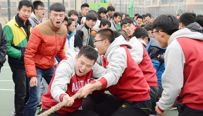 我们第十届纪念“一二•九运动”主题拔河比赛圆满落幕 我们第十届纪念“一二•九运动”主题拔河比赛圆满落幕