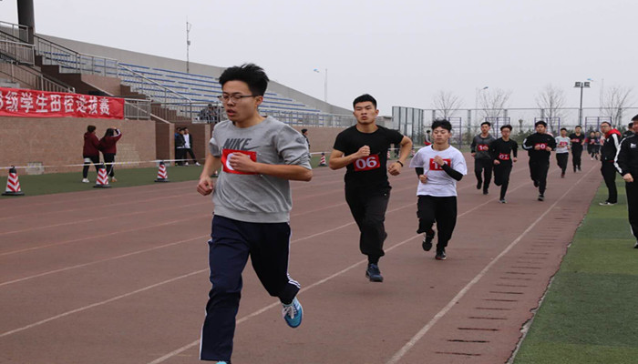 我们成功举办2018级学生田径选拔赛 我们成功举办2018级学生田径选拔赛