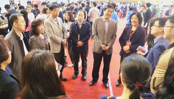 我们成功举办第二届毕业生双选会 我们成功举办第二届毕业生双选会