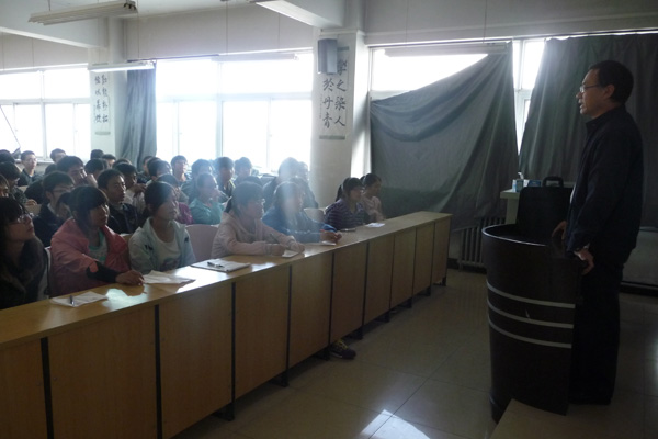 我们化工系应用化学专业新生召开专业介绍讲座 我们化工系应用化学专业新生召开专业介绍讲座