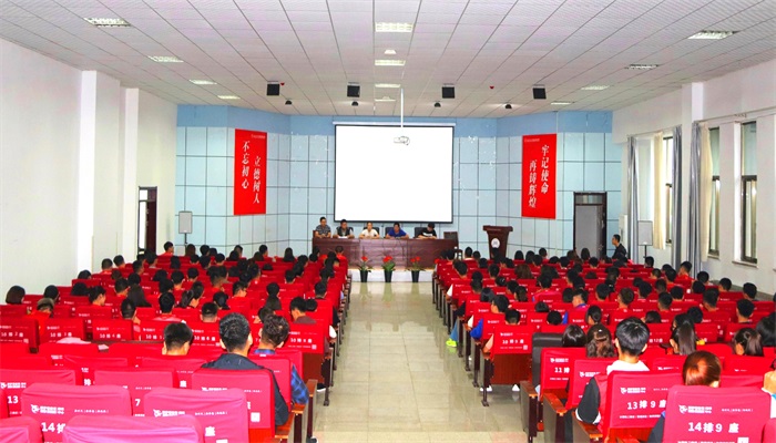 院团委召开2018年迎新志愿者培训会 院团委召开2018年迎新志愿者培训会