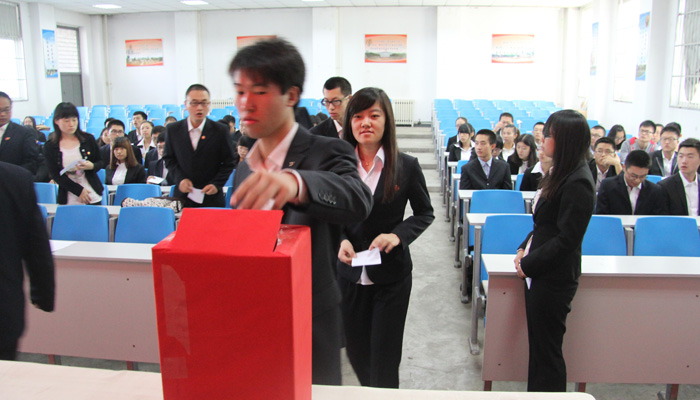 我们各学生党总支完成换届工作