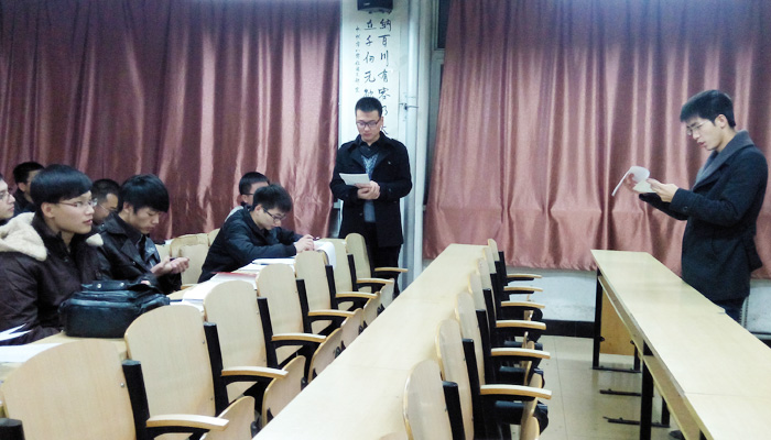 我们第一学生党总支各支部召开专题组织生活会