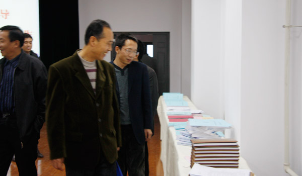 校基层单位文明和谐创建工作检查考核组莅临我们检查指导 校基层单位文明和谐创建工作检查考核组莅临我们检查指导
