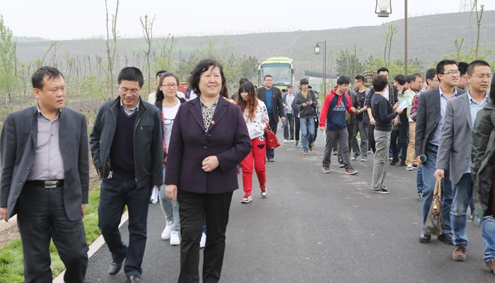 我们组织党支部书记到孝义校区参观 我们组织党支部书记到孝义校区参观