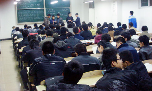 我们新学期早操、晚自习工作正式启动 我们新学期早操、晚自习工作正式启动