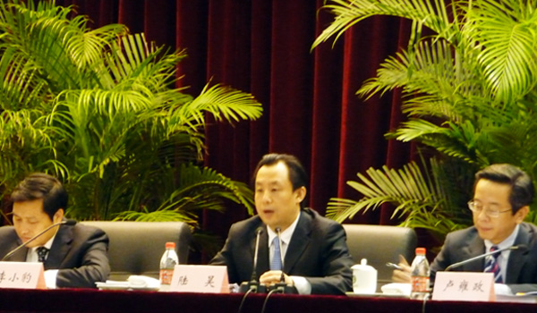 我们参加团中央“共青团学校战线基层试点工作推进会暨2010年工作会议” 我们参加团中央“共青团学校战线基层试点工作推进会暨2010年工作会议”