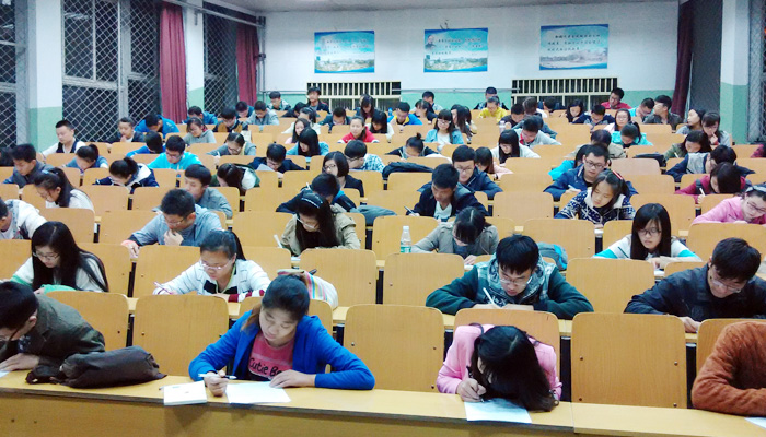 我们各学生党总支进行学习党章第一阶段测试 我们各学生党总支进行学习党章第一阶段测试