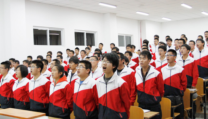 我们明向校区“班班唱校歌”活动圆满结束