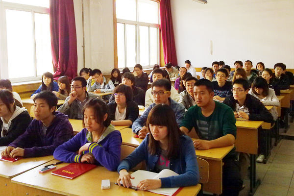 第十二学生党支部召开组织生活会 第十二学生党支部召开组织生活会