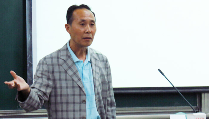 我们成功举办2014-2015学年安全教育讲座 我们成功举办2014-2015学年安全教育讲座