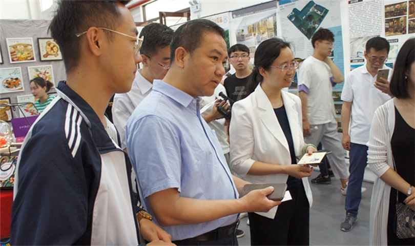 我们艺术系2019届毕业生作品展开展 我们艺术系2019届毕业生作品展开展