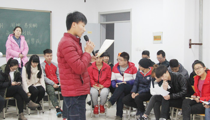 我们举办2015级班级心理委员培训班