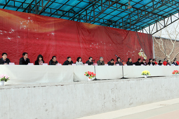 我们第五届“现代风华”校园文化节隆重开幕 我们第五届“现代风华”校园文化节隆重开幕