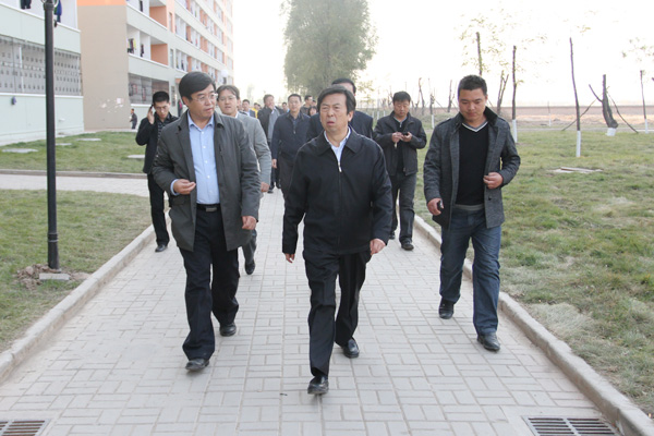 省教育厅李东福厅长一行到我们晋中校区检查指导工作 省教育厅李东福厅长一行到我们晋中校区检查指导工作
