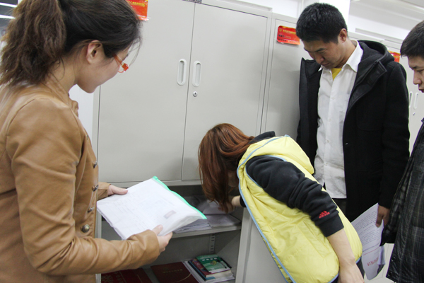 我们长风校区2010级开展辅导员档案检查评比活动