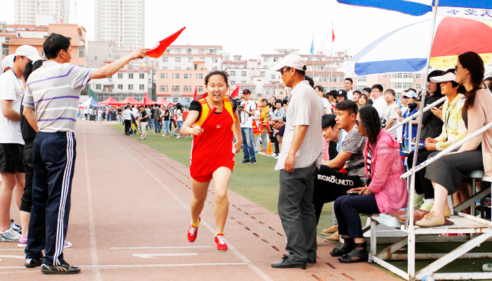我们代表队在太阳集团网tyc97282014年田径运动会上再创辉煌 我们代表队在太阳集团网tyc97282014年田径运动会上再创辉煌