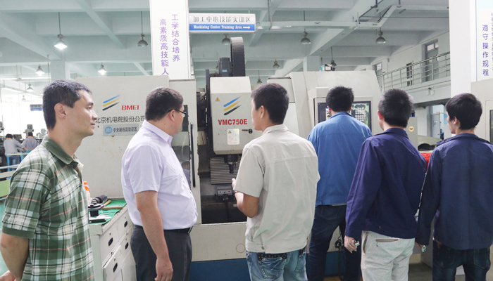 院学工部部长武佐君一行赴温州职业技术学院参观调研 院学工部部长武佐君一行赴温州职业技术学院参观调研