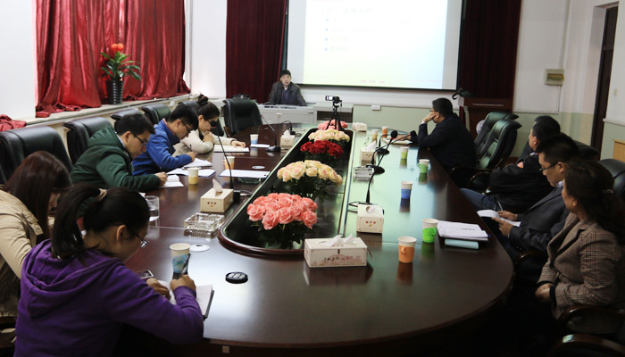 我们举办第四期辅导员培训学习班 我们举办第四期辅导员培训学习班