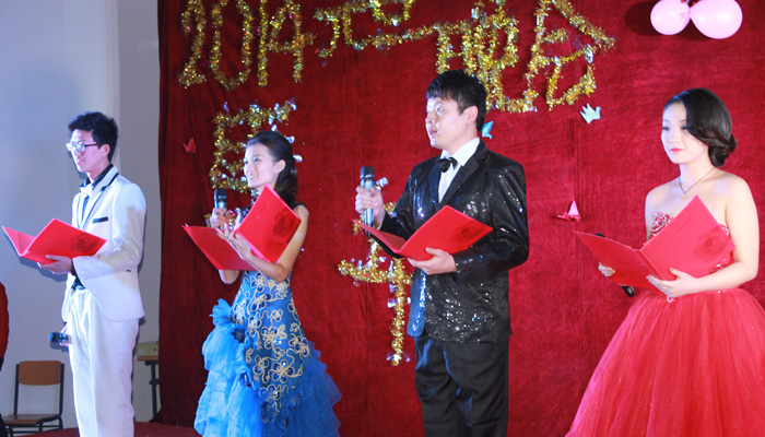 我们艺术团举办2014年元旦联欢会喜迎新年 我们艺术团举办2014年元旦联欢会喜迎新年