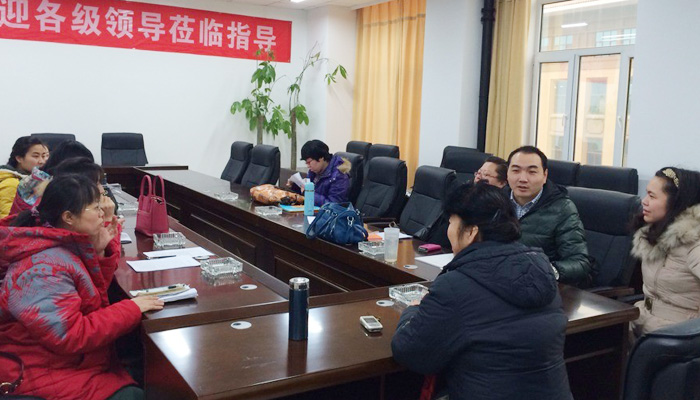 我们教务部及各教研室召开非事业编制人员2013年度考核述职专题会议