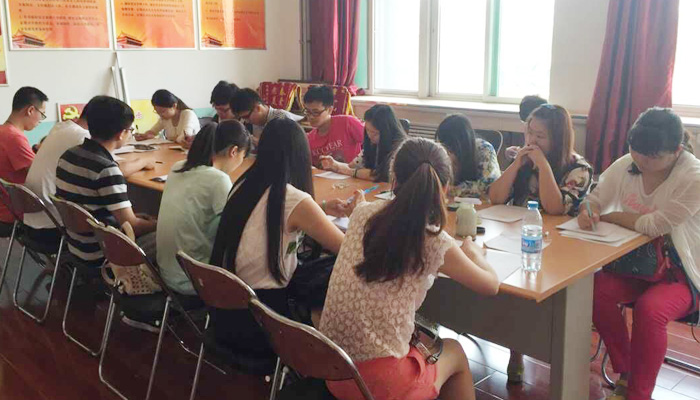 我们第三学生党总支开展“‘三严三实’大家谈”主题活动 我们第三学生党总支开展“‘三严三实’大家谈”主题活动