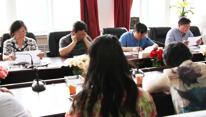 我们召开学位评定委员会工作会议