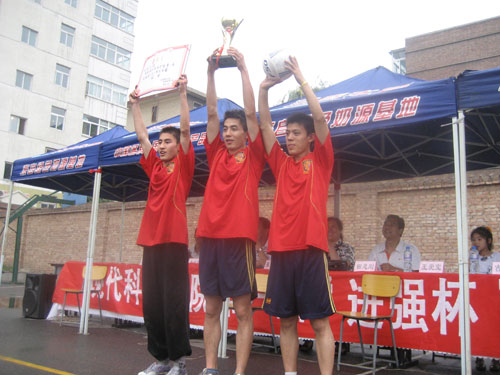 我们“进强杯”五人制足球比赛在千峰校区落下帷幕
