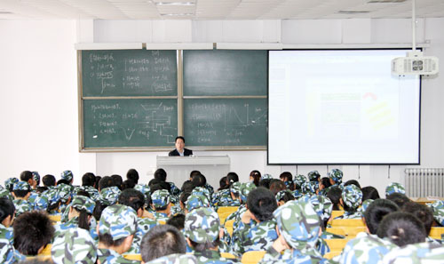 我们举行新生入学教育启动仪式 我们举行新生入学教育启动仪式