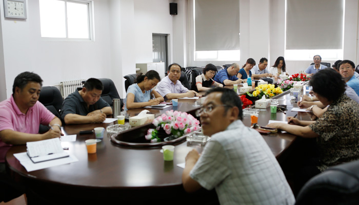 我们召开学位评定委员会2014年第一次会议