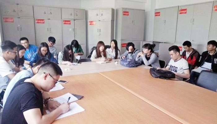 现代环水学生党支部召开新学期第一次组织生活会议 现代环水学生党支部召开新学期第一次组织生活会议