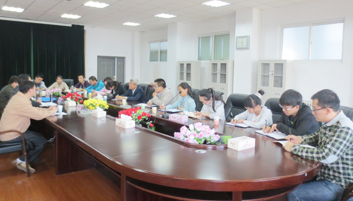 我们召开党的群众路线教育实践活动征求意见座谈会 我们召开党的群众路线教育实践活动征求意见座谈会