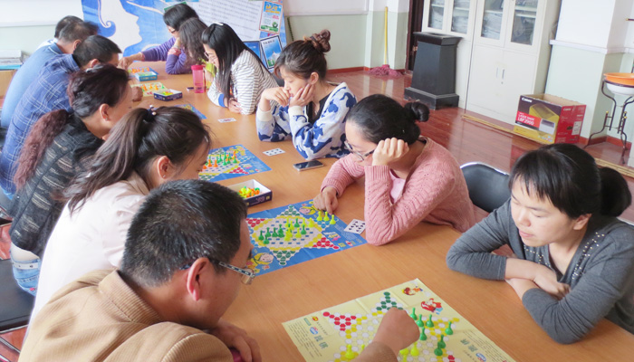 院工会组织开展跳棋比赛活动 院工会组织开展跳棋比赛活动