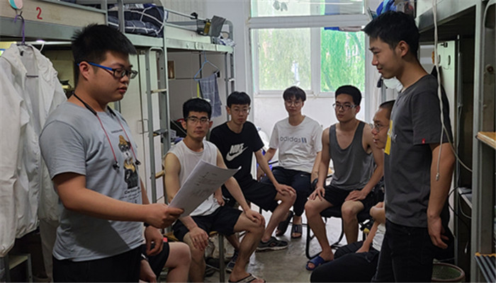 现代自测学生党支部深入开展“我为群众办实事”实践活动 现代自测学生党支部深入开展“我为群众办实事”实践活动