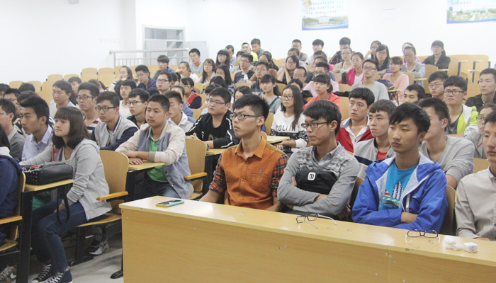 第十七学生党支部召开“三严三实”专题学习会 第十七学生党支部召开“三严三实”专题学习会