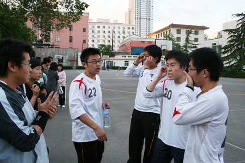 我们“进强杯”五人制足球比赛在千峰校区落下帷幕