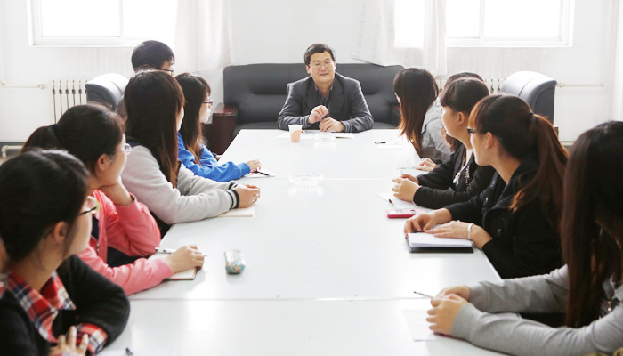 山西省学位办专家组对我们工业设计等七个专业申请列为学士学位授予专业工作进行检查指导 山西省学位办专家组对我们工业设计等七个专业申请列为学士学位授予专业工作进行检查指导