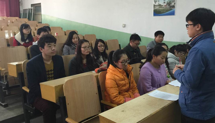 我们各学生党支部开展“传承雷锋精神 弘扬核心价值观”学习雷锋主题月活动 我们各学生党支部开展“传承雷锋精神 弘扬核心价值观”学习雷锋主题月活动