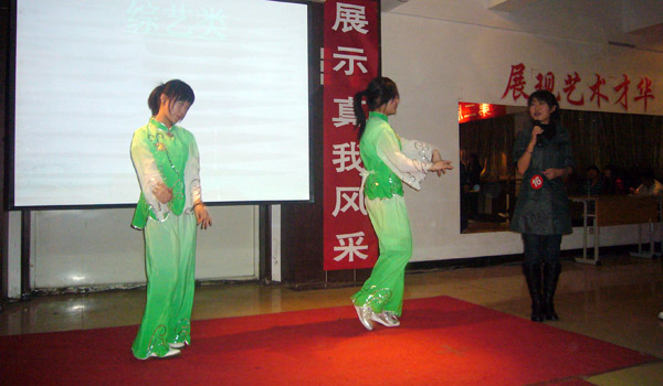 第二届“风华杯”主持人大赛复赛顺利结束 第二届“风华杯”主持人大赛复赛顺利结束