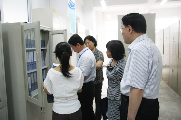 山西省学位办专家组对我们申请列为学士学位授予单位与授予专业工作进行检查指导