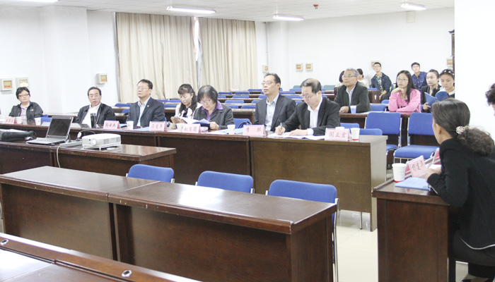 我们邀请校外专家对法学、计算机科学与技术专业进行人才培养质量评估 我们邀请校外专家对法学、计算机科学与技术专业进行人才培养质量评估