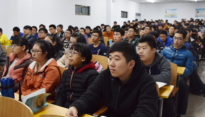 我们开展2015级新生入学教育活动