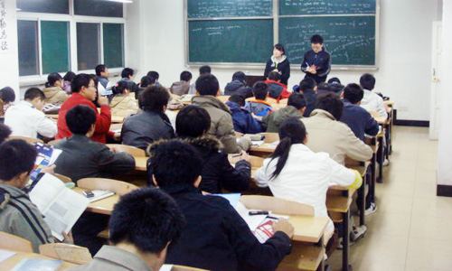 我们新学期早操、晚自习工作正式启动 我们新学期早操、晚自习工作正式启动