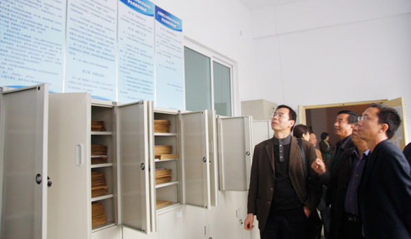校基层单位文明和谐创建工作检查考核组莅临我们检查指导 校基层单位文明和谐创建工作检查考核组莅临我们检查指导